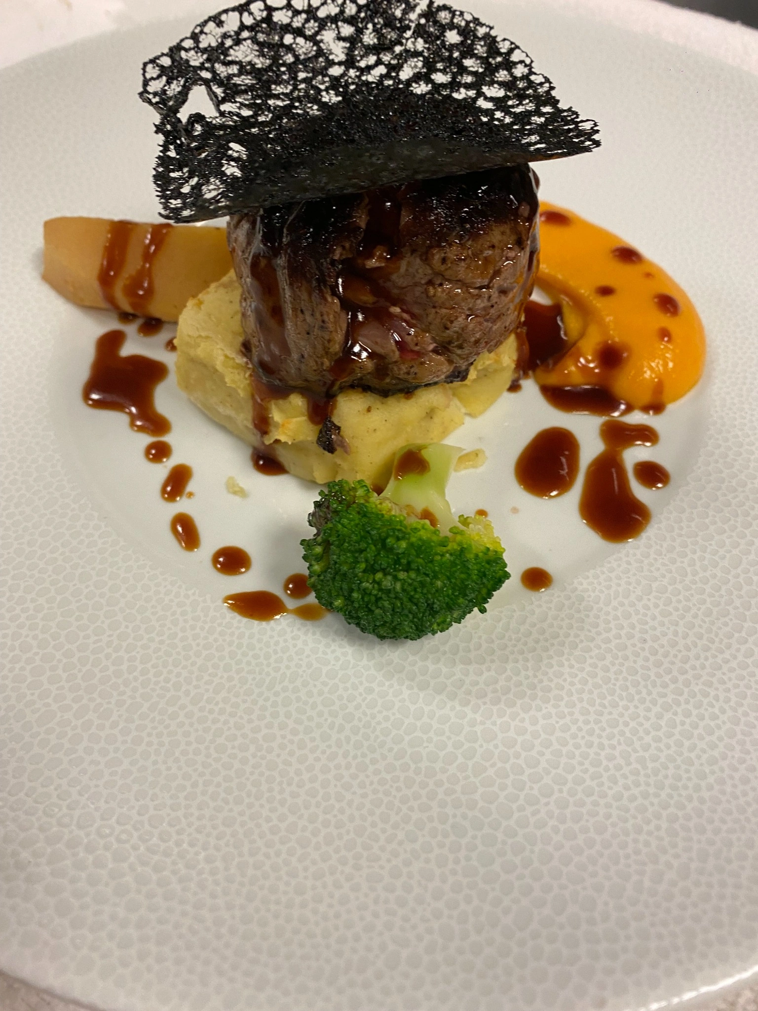 plat-poisson-ecrase-legumes-hotel-saint-benoit